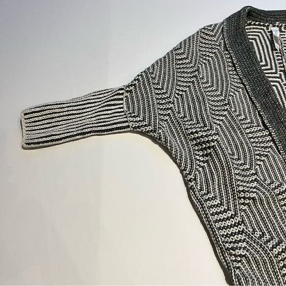 Aeropostale Cardigan Sweater Small Gray and white open front - Picture 5 of 9